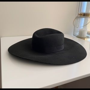 Wide rimmed hat